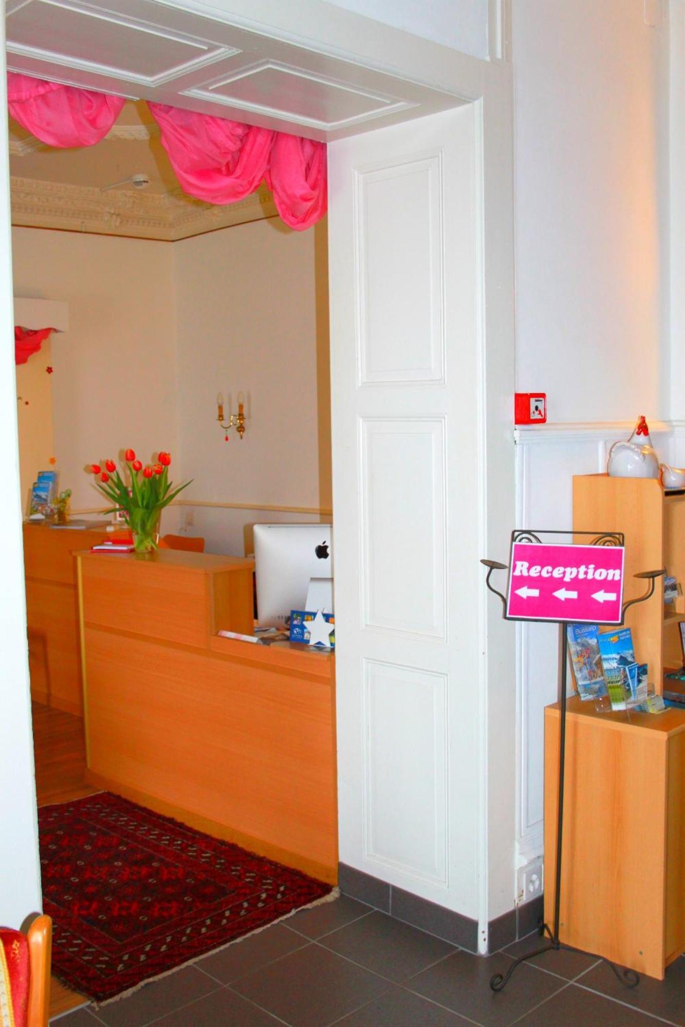 Basicrooms Hotel Unterseen Luaran gambar
